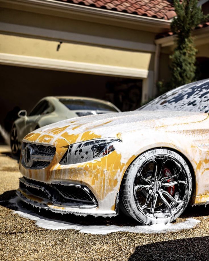 Full Body Car Wash Service with Polishing